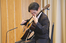 A quartet of Midori and young musicians